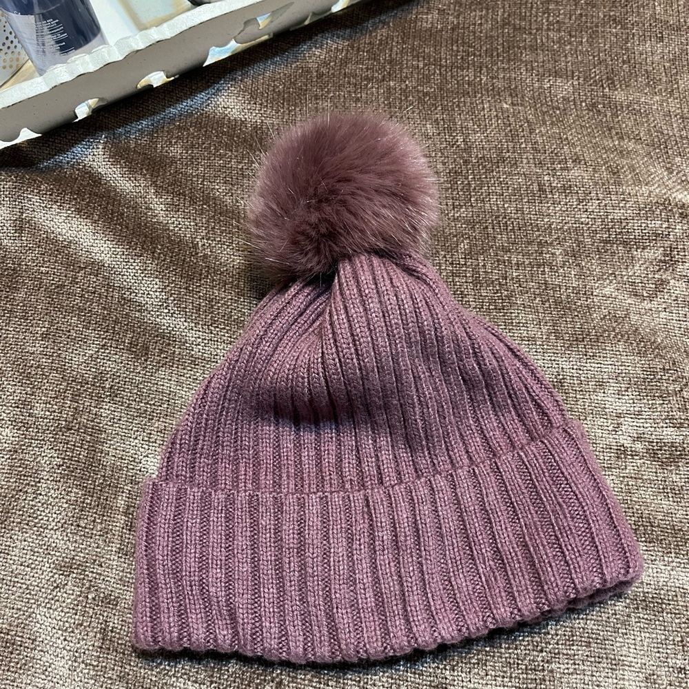 H&M Cozy Knit Beanie with Pom Pom -Mauve Color